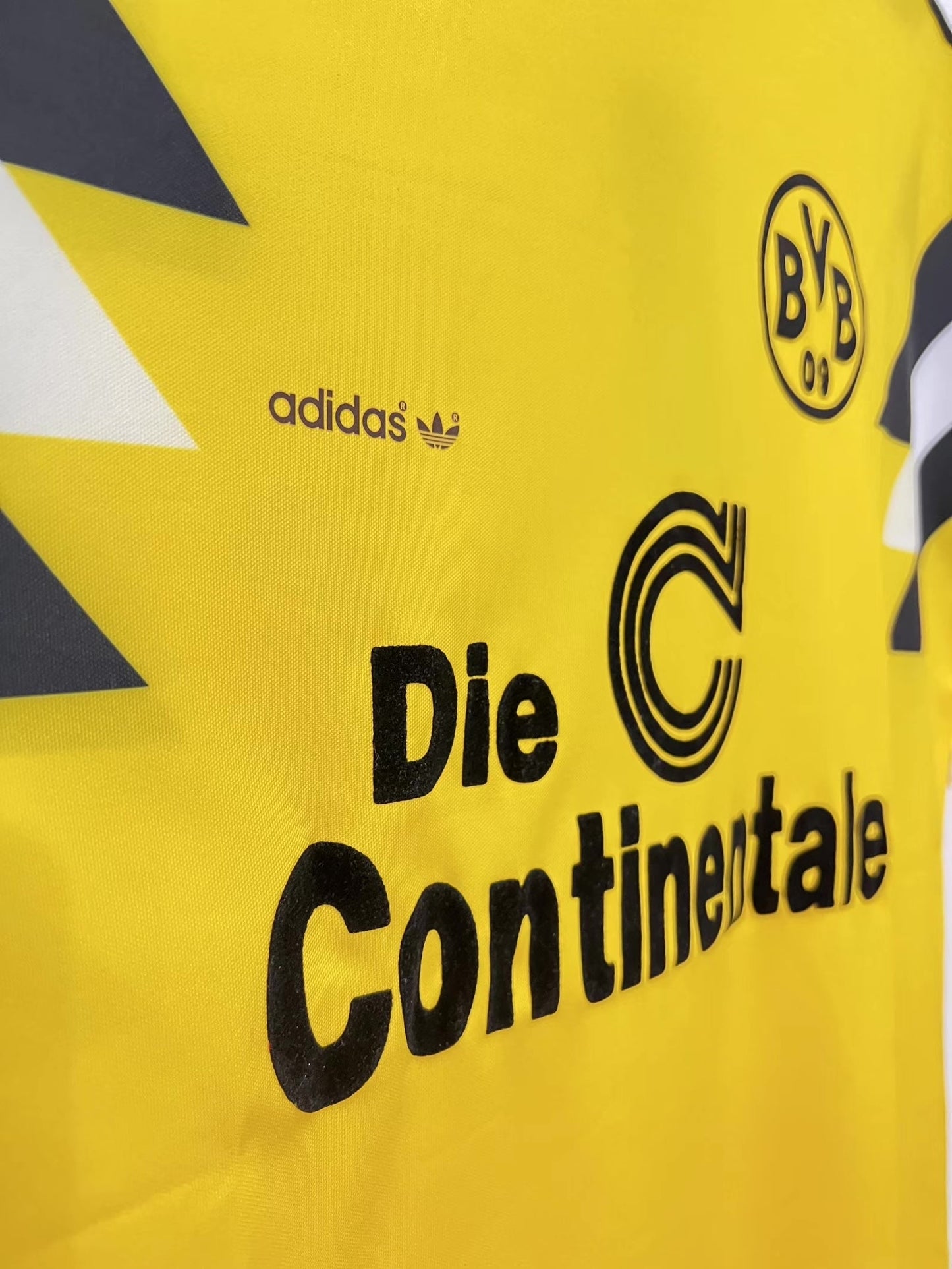 Borussia Dortmund 1989/89 DFB-Pokal Final Kit
