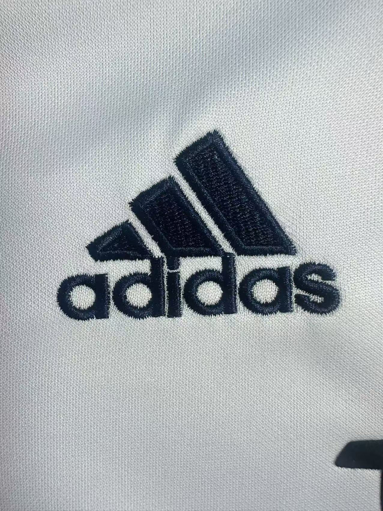 Bayern Munich 2000/02 Away