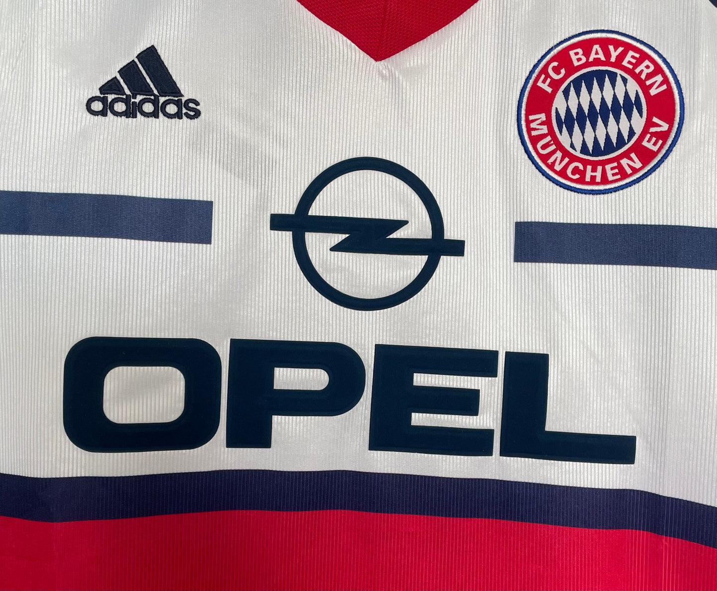 Bayern Munich 1998/00 Away