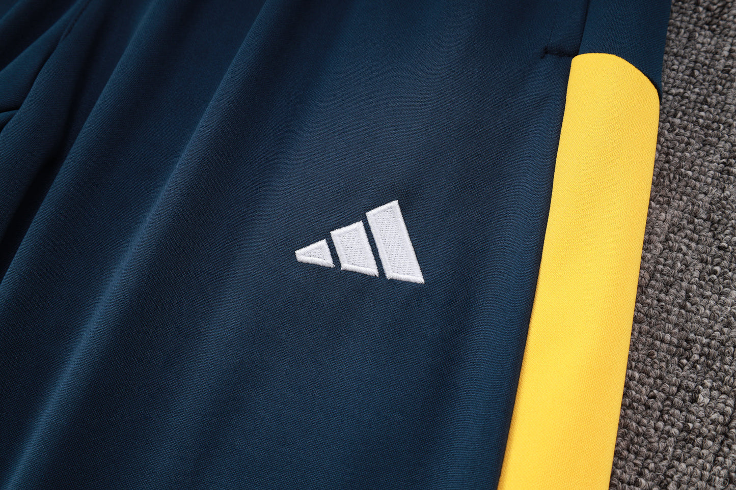 Real Madrid 1/4 Zip Tracksuit Set White/Navy/Yellow