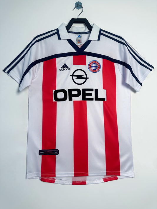 Bayern Munich 2000/02 Away