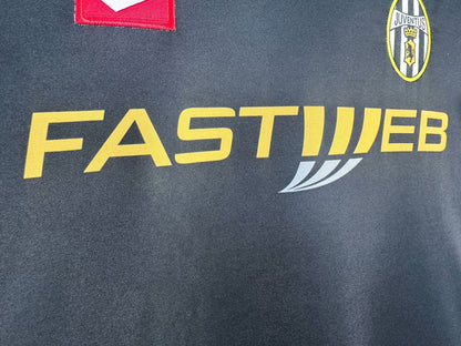 Juventus 2001/02 Away