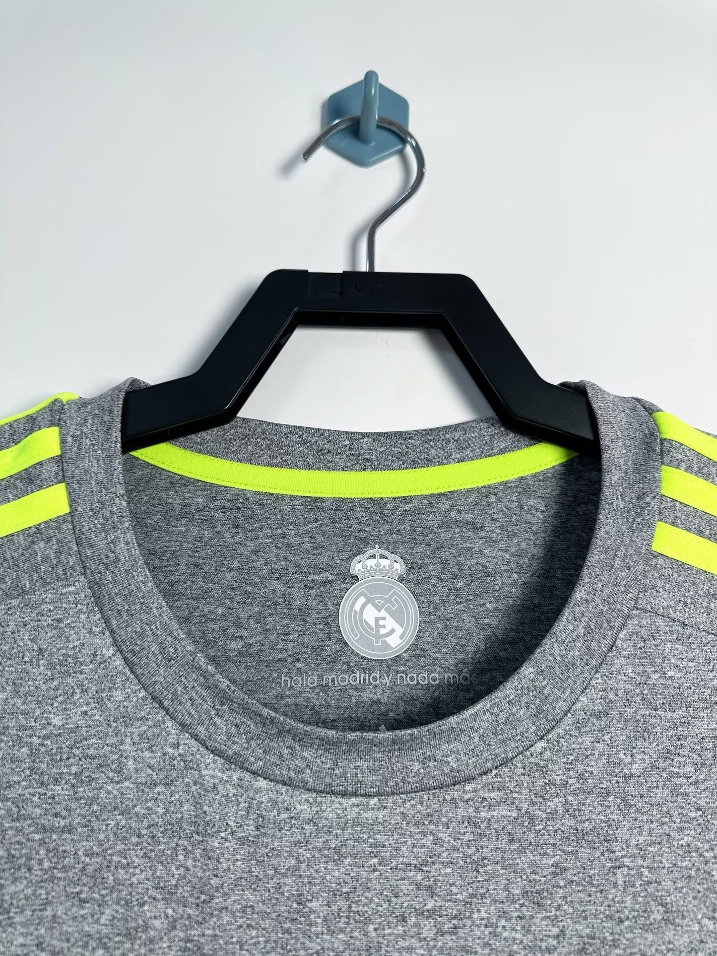 Real Madrid 2015/16 Away